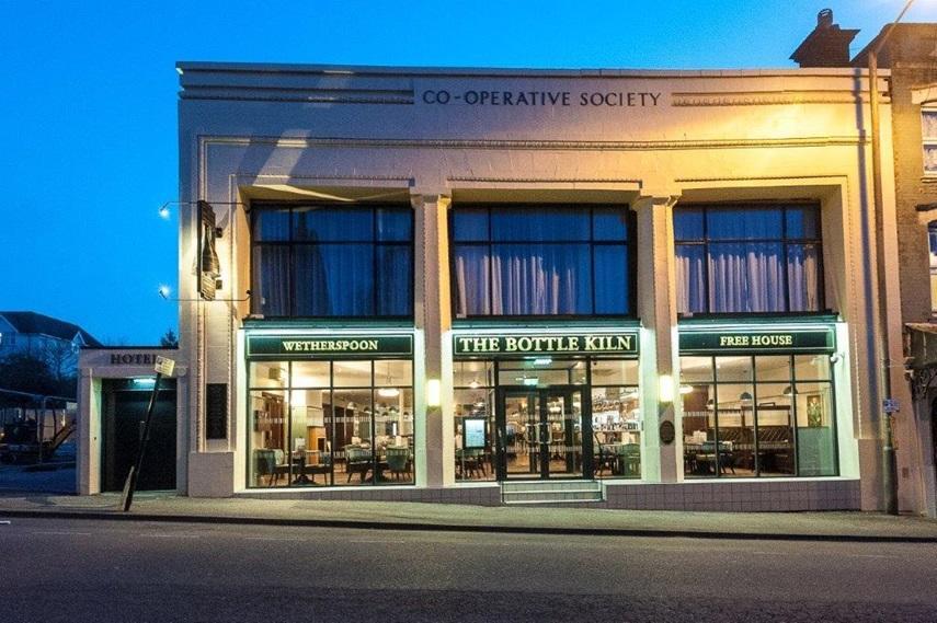 Hotel The Bottle Kiln Wetherspoon Harwich Exterior foto